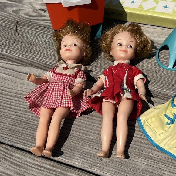 Vintage Penny Brite Doll Beauty Parlor Set Sink Dryer Chair 1963 Topper Toys - Picture 2 of 16